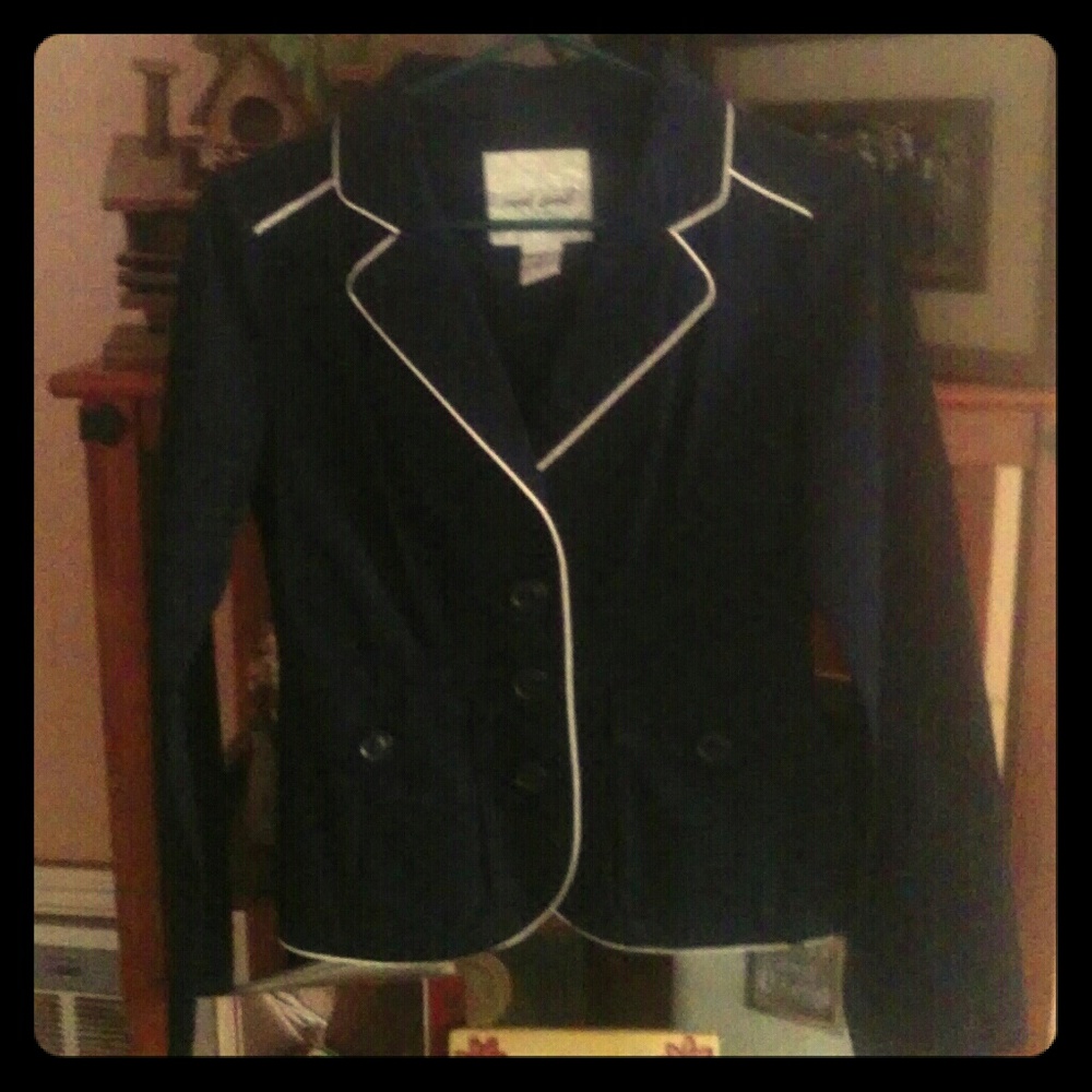 Navy classic button up blazer